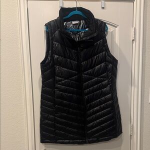 Columbia Women's Long Black Puffer Vest